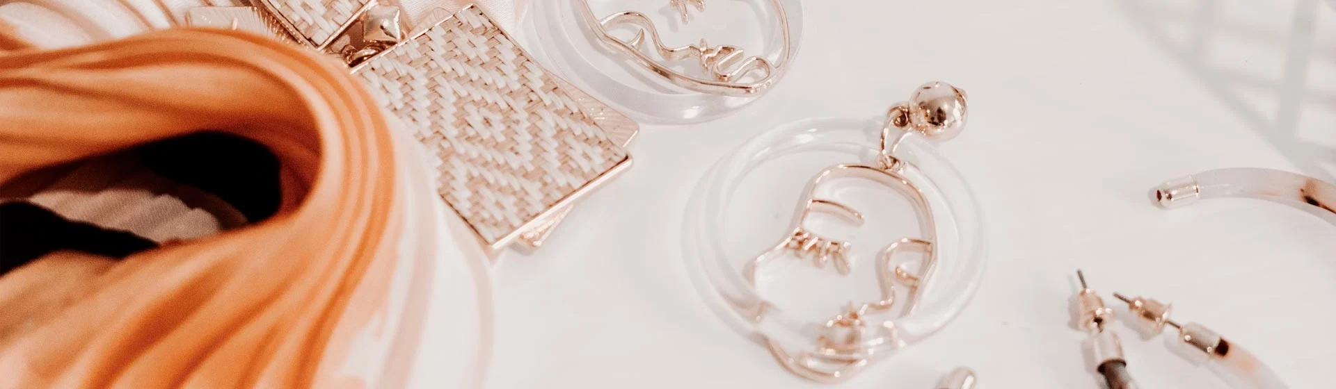 Bizimle iletişime geçin