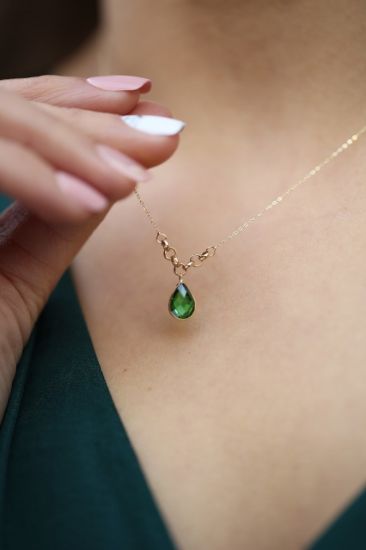 Altın Damla Zümrüt Yeşili Kolye resmi