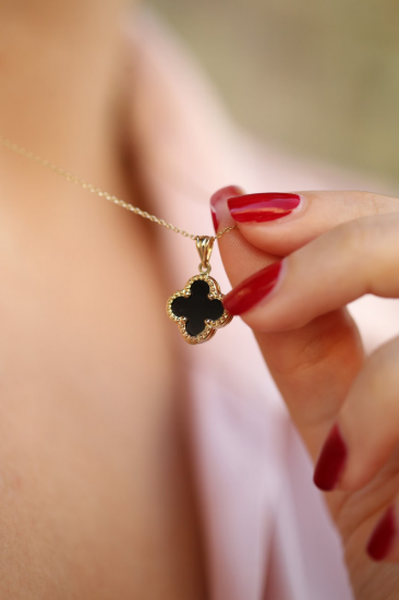 Siyah Yonca Altın Kolye resmi