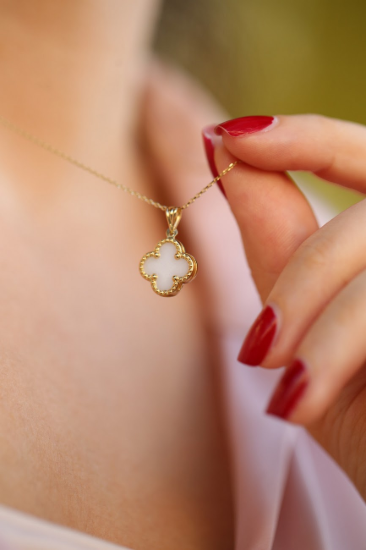 Beyaz Altın Yonca Kolye resmi