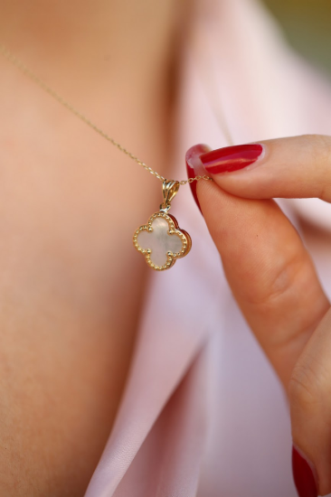 Sedefli Beyaz Altın Kolye resmi