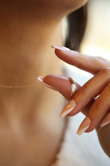 Altın Tek Kanat Zarif Kolye resmi