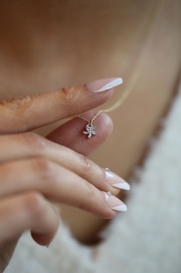 Altın Lotus Zarif Kolye resmi